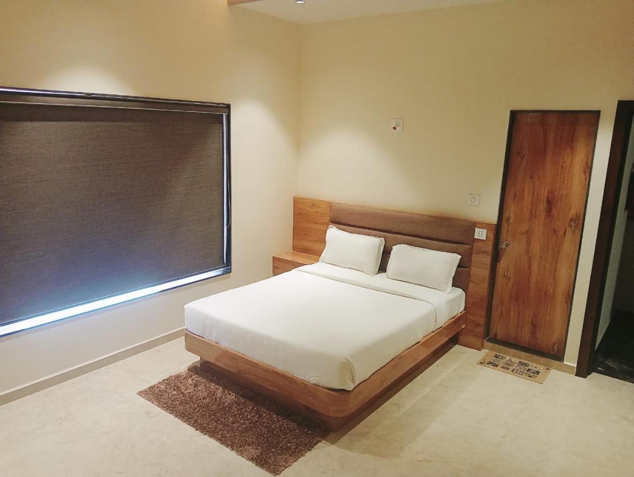 Flamingo Club And Resort Una 3 Km Away From Diu Check Post Eksteriør bilde